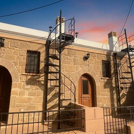 펜션 Traditional Malonas Stone 2 Bd House In Rhodes *