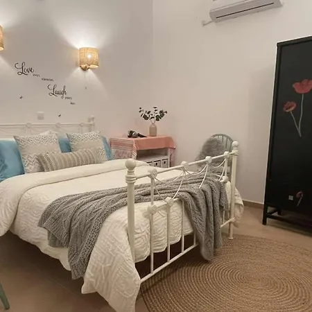 Traditional Malonas Stone 2 Bd House In Rhodes