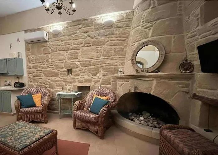 Traditional Malonas Stone 2 Bd House In Rhodes *